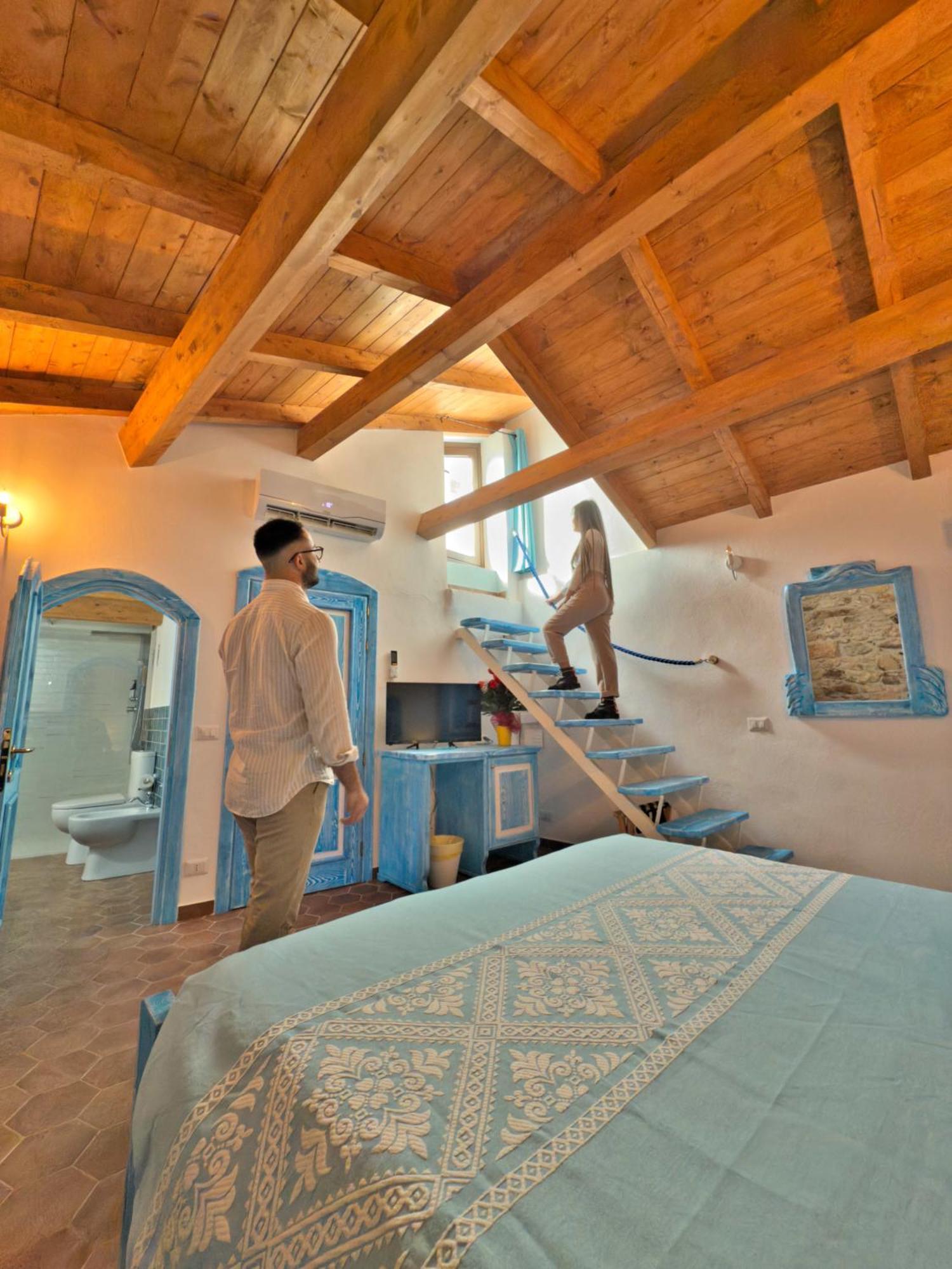 Regnos Altos Boutique Rooms بوسا المظهر الخارجي الصورة